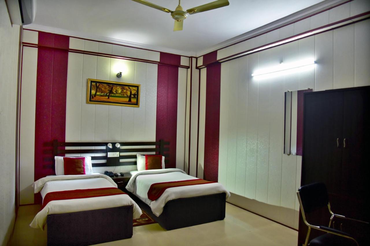 Hotel Nexus L Hotels In Charbagh Lucknow Esterno foto