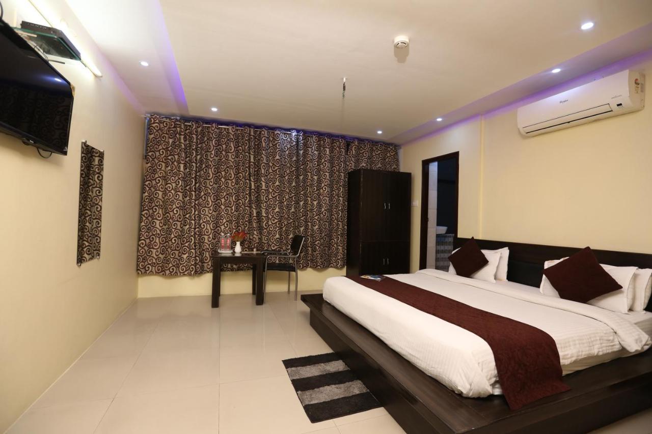Hotel Nexus L Hotels In Charbagh Lucknow Esterno foto