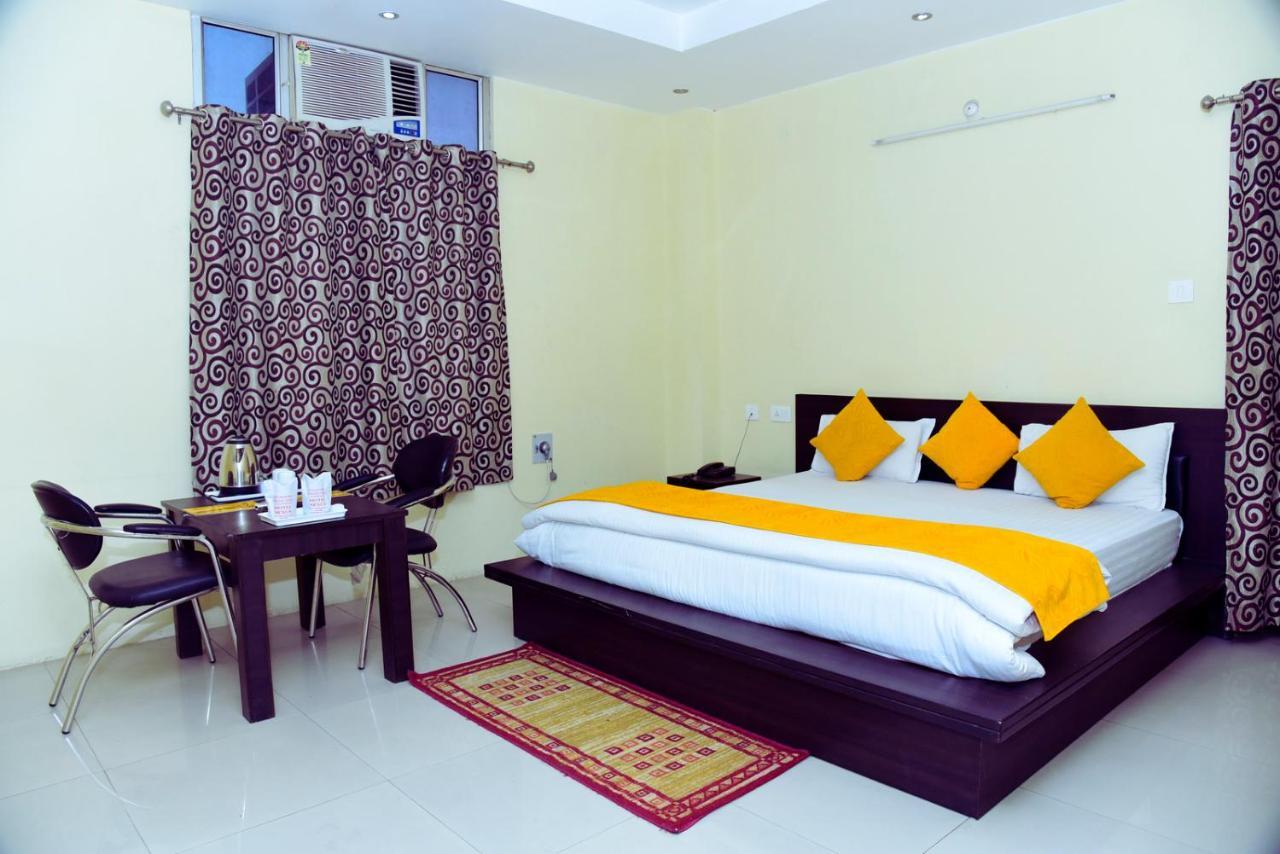 Hotel Nexus L Hotels In Charbagh Lucknow Esterno foto