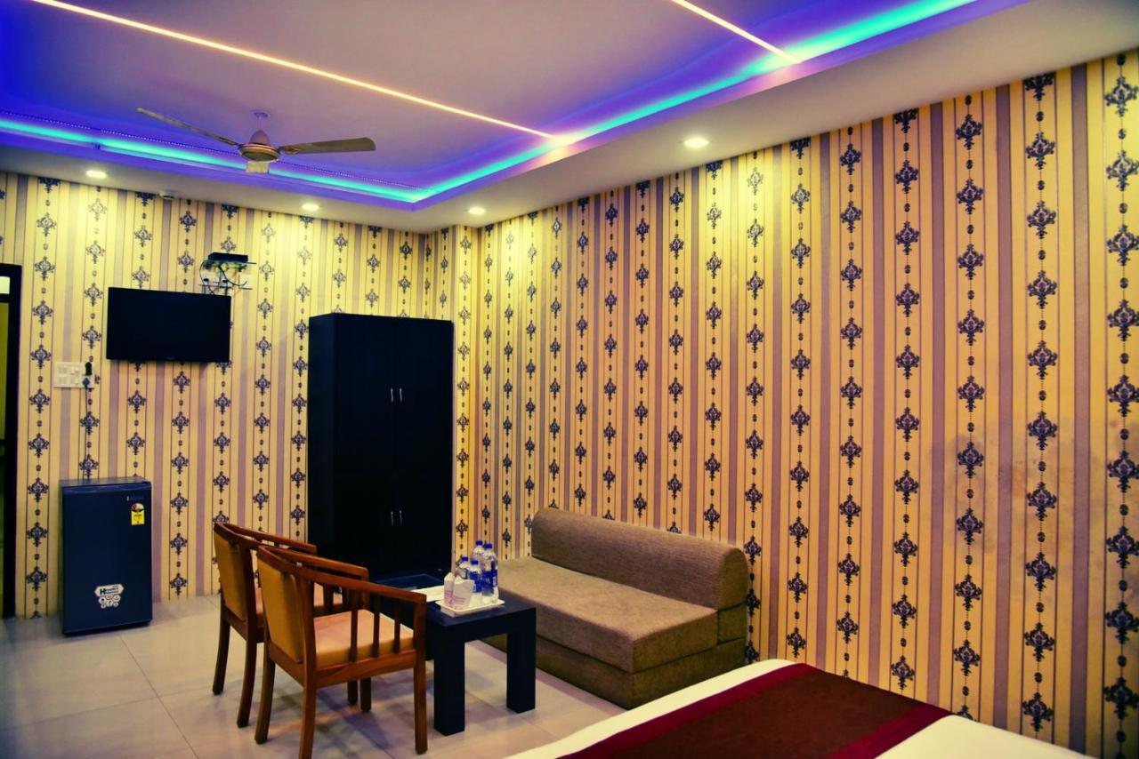 Hotel Nexus L Hotels In Charbagh Lucknow Esterno foto