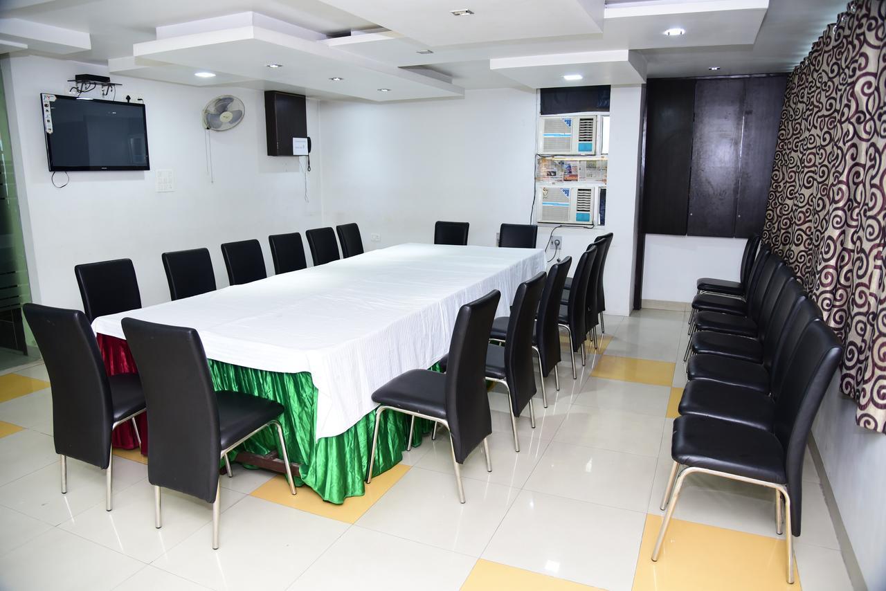 Hotel Nexus L Hotels In Charbagh Lucknow Esterno foto